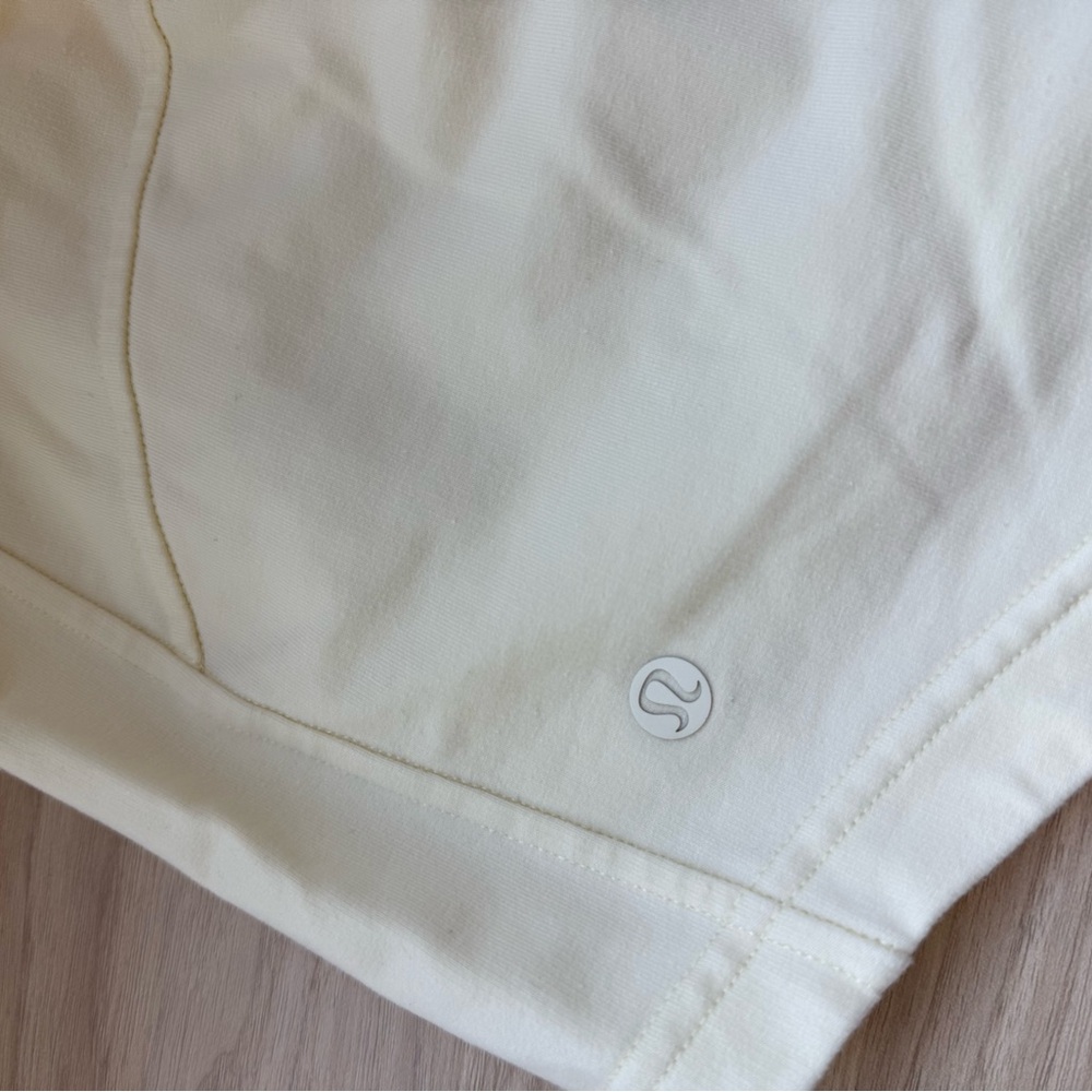 Lulu high waist soft shorts - Picture 3 of 5